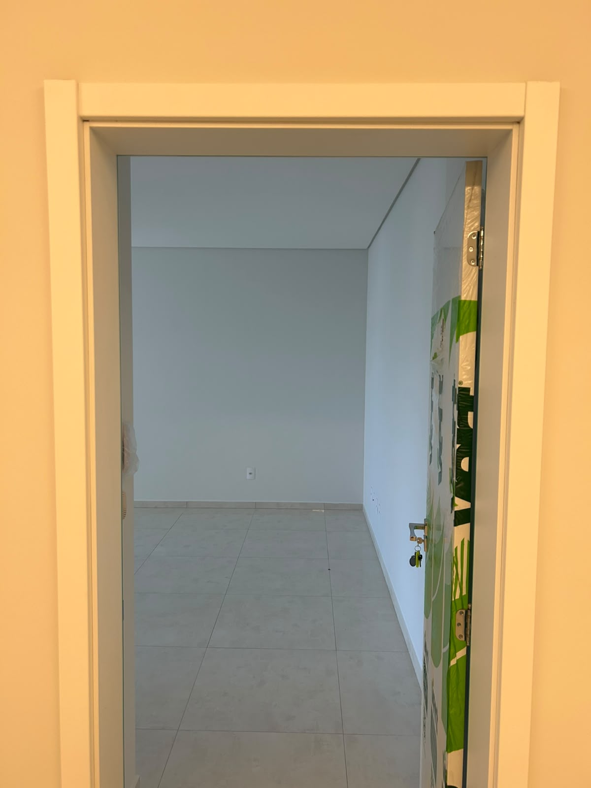 Porta de entrada do apartamento