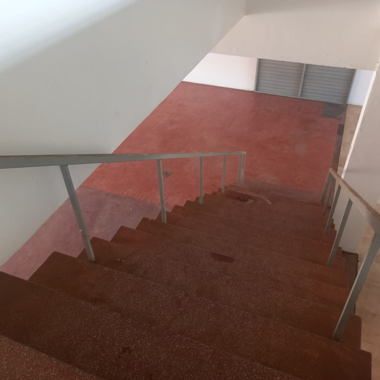 Escada – descida ao térreo