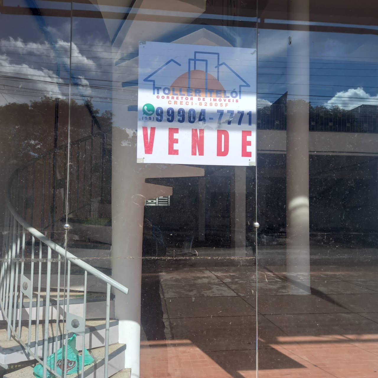 Entrada e vitrine
